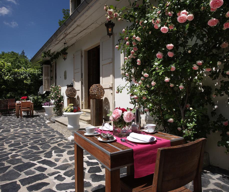 Hotel Les Saints Peres Montagnole Exteriér fotografie