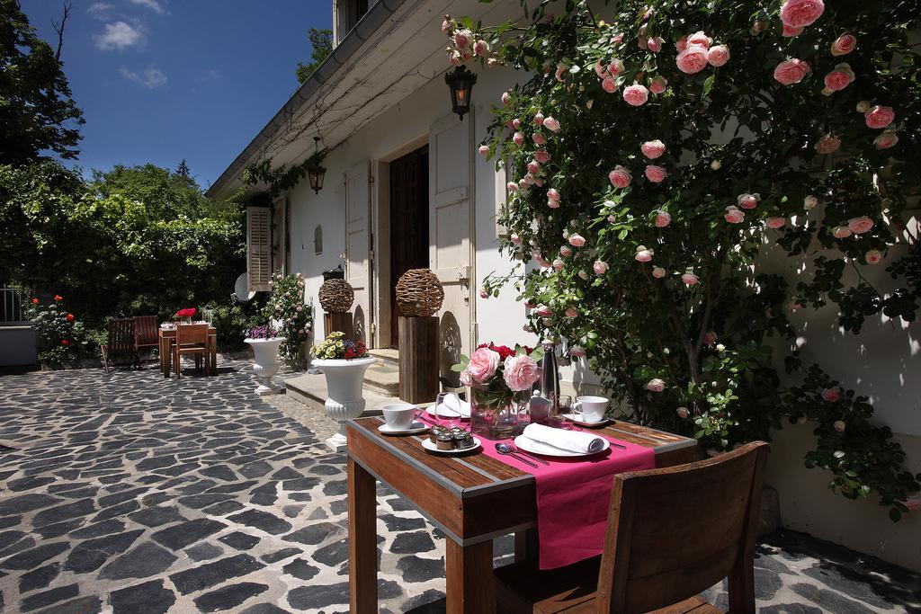 Hotel Les Saints Peres Montagnole Exteriér fotografie